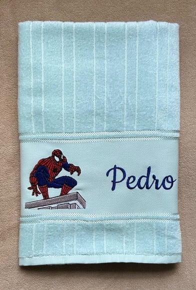 Toalha de Banho Infantil Bordada Menino