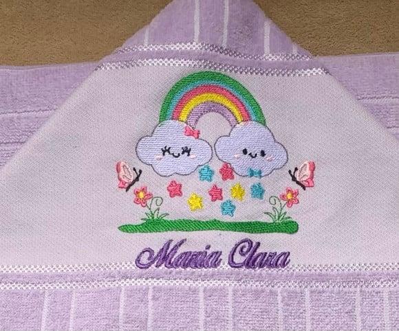 Toalha de Banho Infantil com Capuz Bordada Chuva de Amor