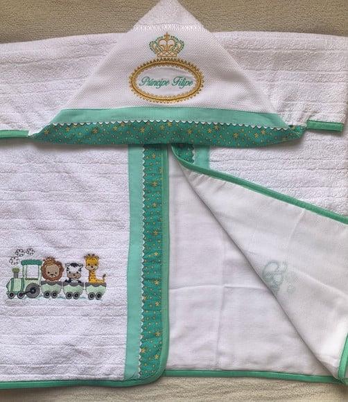 Toalha de Banho Infantil com Capuz Safari no Trem Verde