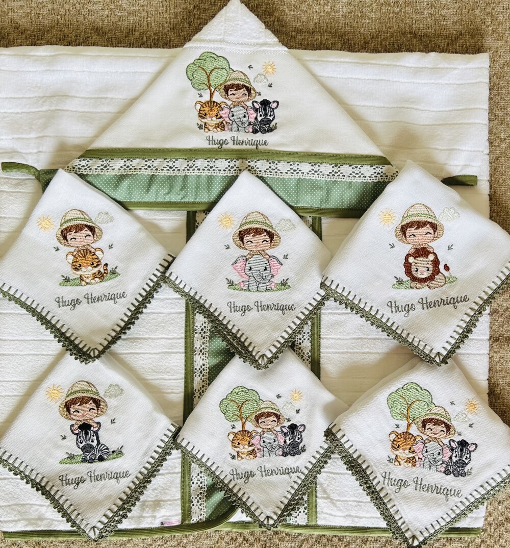 Kit Enxoval para Bebê Toalha e Fraldas Menino no Safari