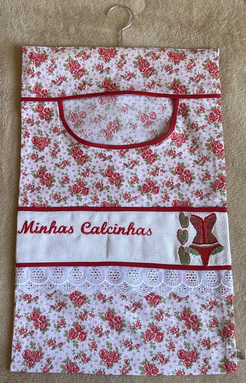Porta calcinhas de guarda roupa