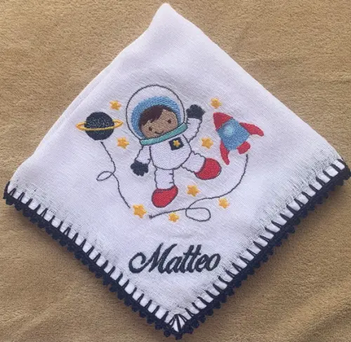 Fralda de Boca Bordada Astronauta
