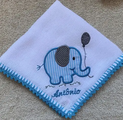 Fraldas Bordadas Personalizadas de Boca