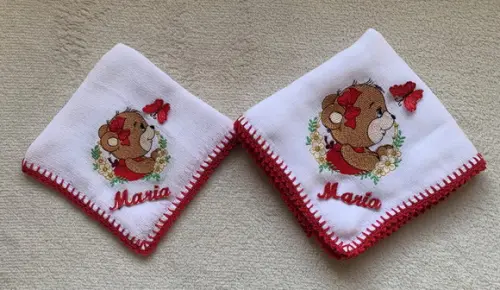 Fraldas Bordadas Personalizadas Ursinha com Borboleta