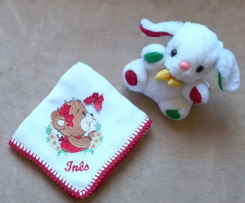 Fraldas Bordadas Personalizadas Ursinha com Borboleta