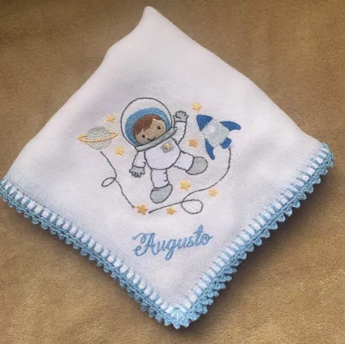 Fraldas de Passeio Bordadas Personalizadas Astronautas