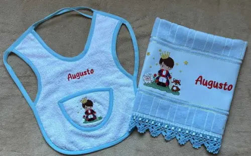Kit Babador e Toalhinha Bordados Pequeno Príncipe