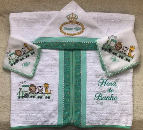 Kit Enxoval Bebê Personalizado Toalha e Fraldas