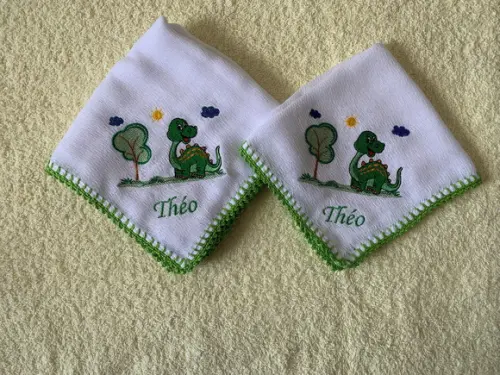 Kit Fraldas Bordadas Dinossauro