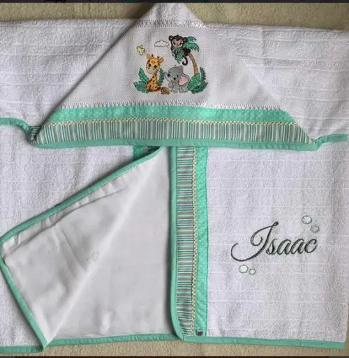 Kit para Bebê Personalizado Bordado Toalha e Fralda de Boca