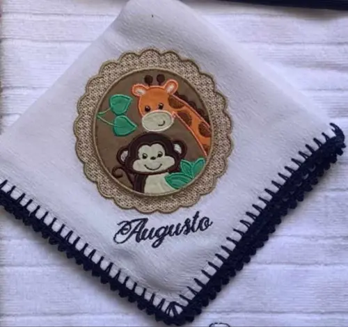 Kit para Bebê Personalizado Bordado Toalha e Fralda de Boca