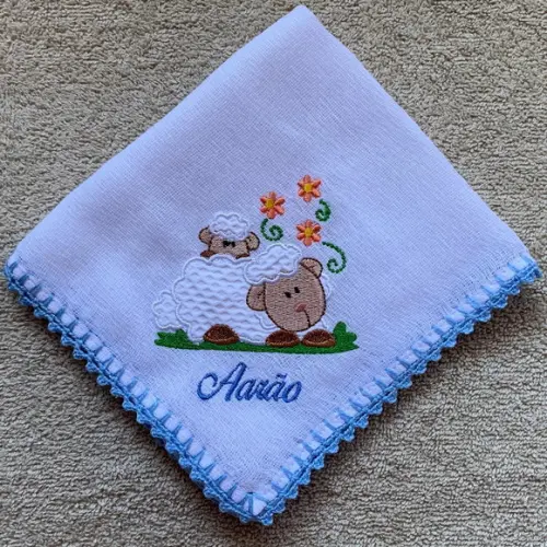 Kit Toalhinha e Fralda de Passeio Ovelhinha
