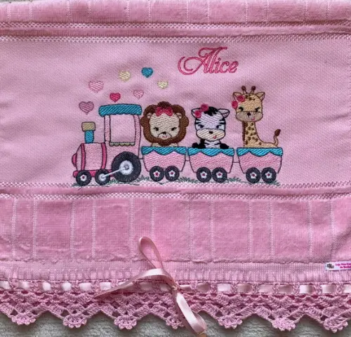 Kit Toalhinha e Fraldas de Boca e Passeio Safari Trem Menina