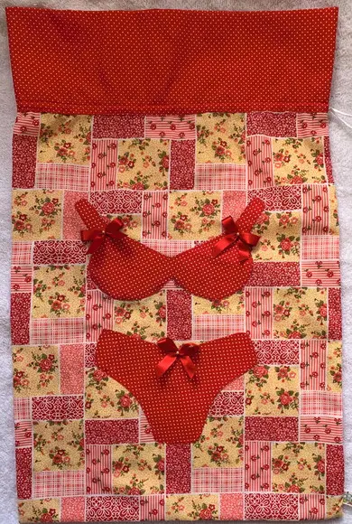 Porta lingerie grande floral para viagem