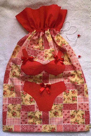 Porta lingerie grande floral para viagem