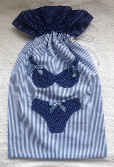 Porta Lingerie para Viagem Listrado Azul e Branco
