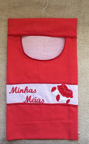 Porta Meias Infantil Vermelho de Poás Branco