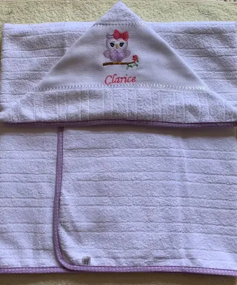Toalha de Banho Infantil com Capuz Bordada
