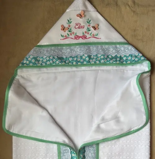 Toalha de Banho Infantil com Capuz Floral