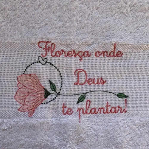 Toalha de Rosto Bordada