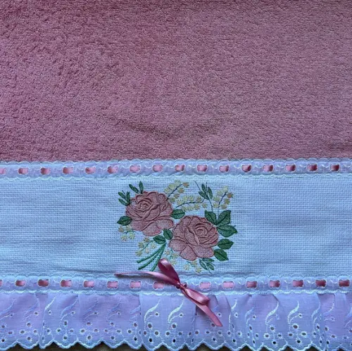 Toalha de Rosto Bordada Rosas