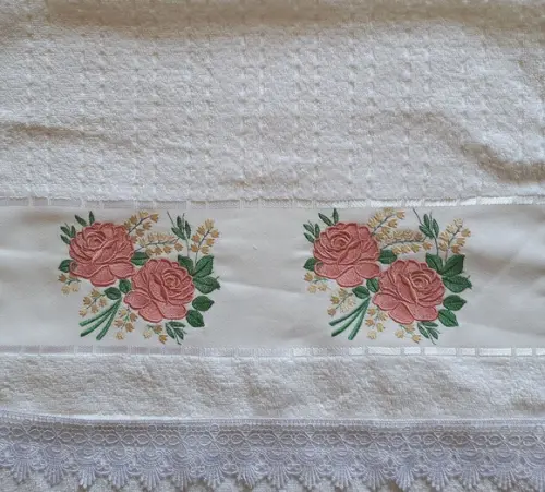 Toalha de Rosto Rosas