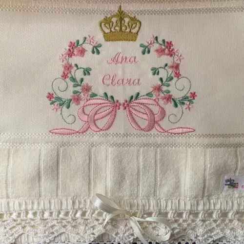 Toalhinha De Boca Floral Com Coroa