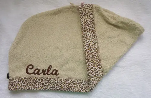 Touca para Cabelo Bege com Oncinha Personalizada