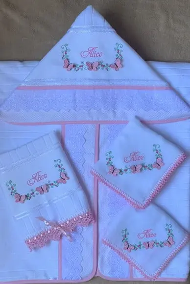 Enxoval para Bebê Personalizado Toalhas e Fraldas Borboletas