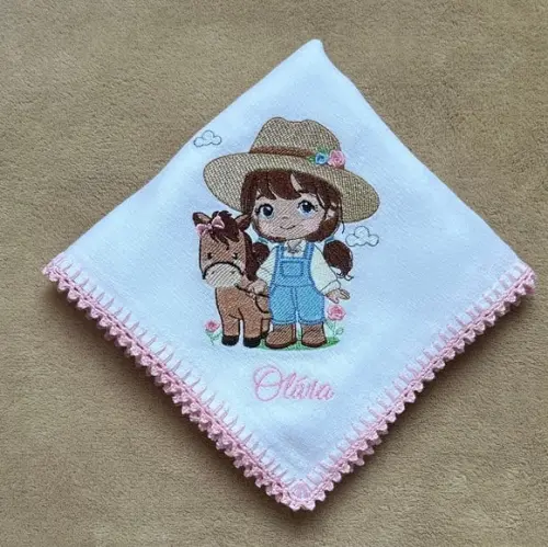 Fralda de Passeio Bordada Fazendeira
