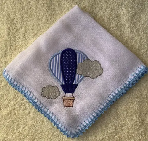 Kit de Fraldas de Passeio Bordadas Balões