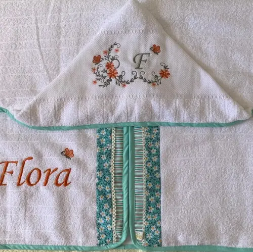 Kit Enxoval Bebê Personalizado Bordado Toalha de Banho e Mão