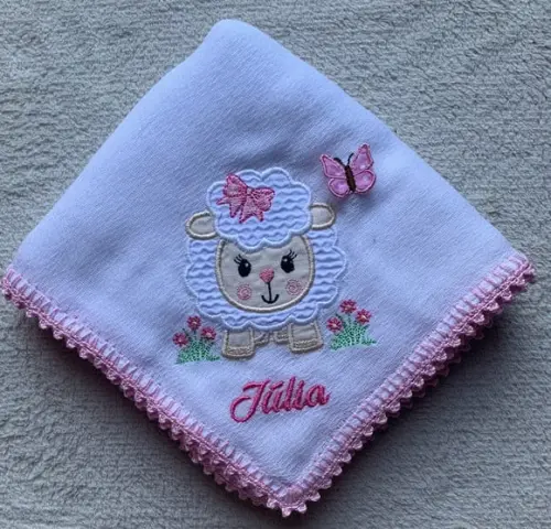 Kit Enxoval Bebê Personalizado Toalha e Fralda de Passeio