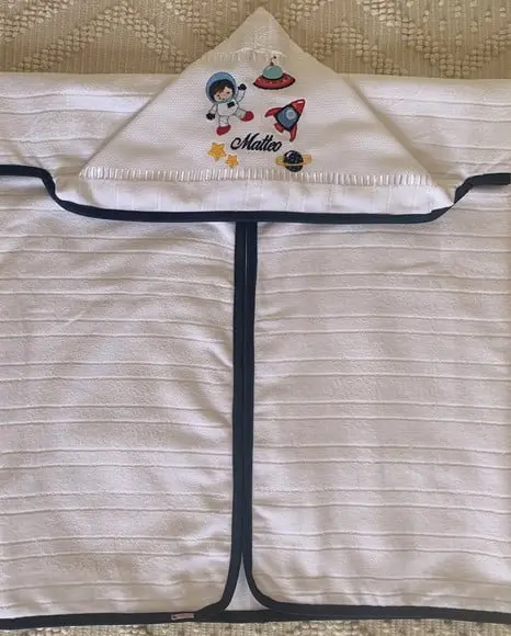 Kit para Bebê Personalizado Bordado Toalha e Fralda de Boca