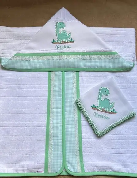 Kit Toalha de Banho e Fralda de Boca Dinossauro