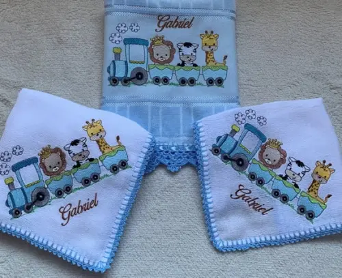 Kit Toalha e Fraldas de Boca e Passeio Safari no Trem