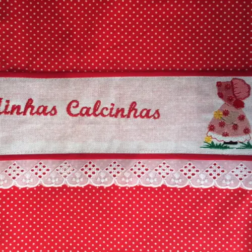 Porta Calcinhas Vermelho de Poás Branco Infantil