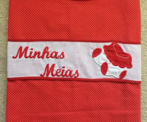 Porta Meias Infantil Vermelho de Poás Branco