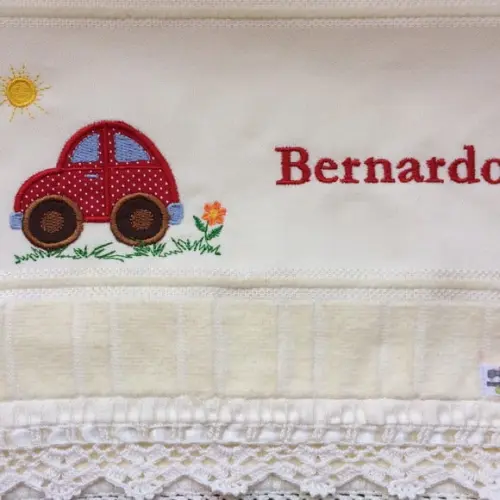 Toalha Bordada Carrinho