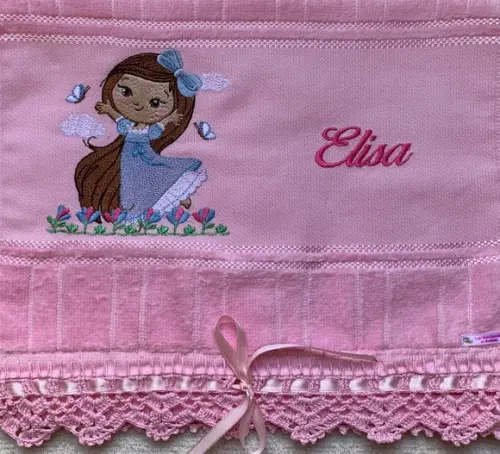 Toalha Bordada Princesinha