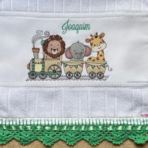 Toalha Bordada Safari no Trem