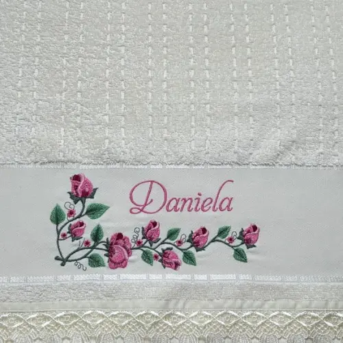 Toalha de Banho Bordada Rosas