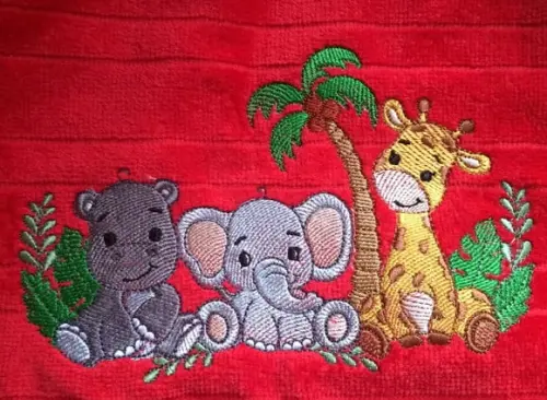Toalha de Banho Infantil Bordada