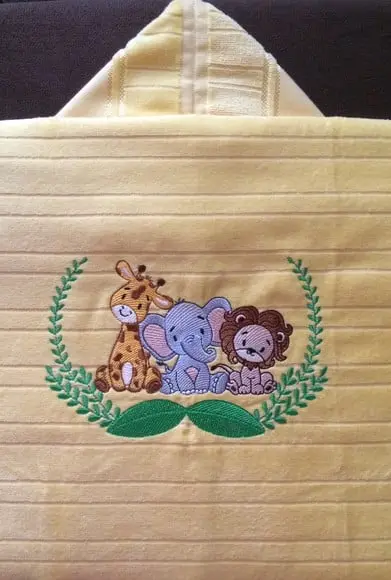 Toalha de Banho Infantil Bordada