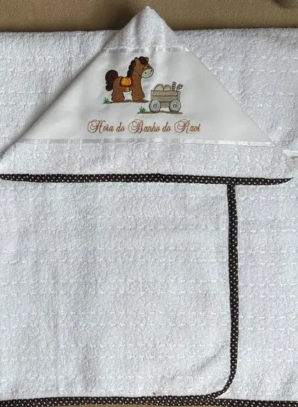 Toalha de Banho Infantil com Capuz Cavalinho