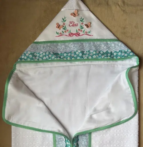 Toalha de Banho Infantil com Capuz Floral