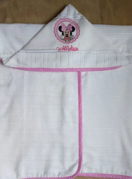 Toalha de Banho Infantil com Capuz Minnie
