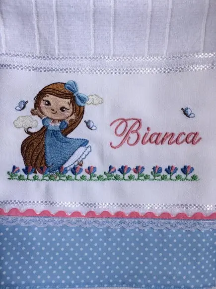 Toalha Escolar Menina
