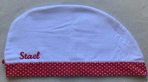 Toalha Touca Branca Acabamento Vermelho Corações