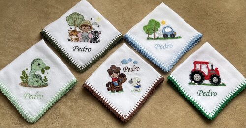 Kit 5 Fraldas de Boca Bordadas Menino